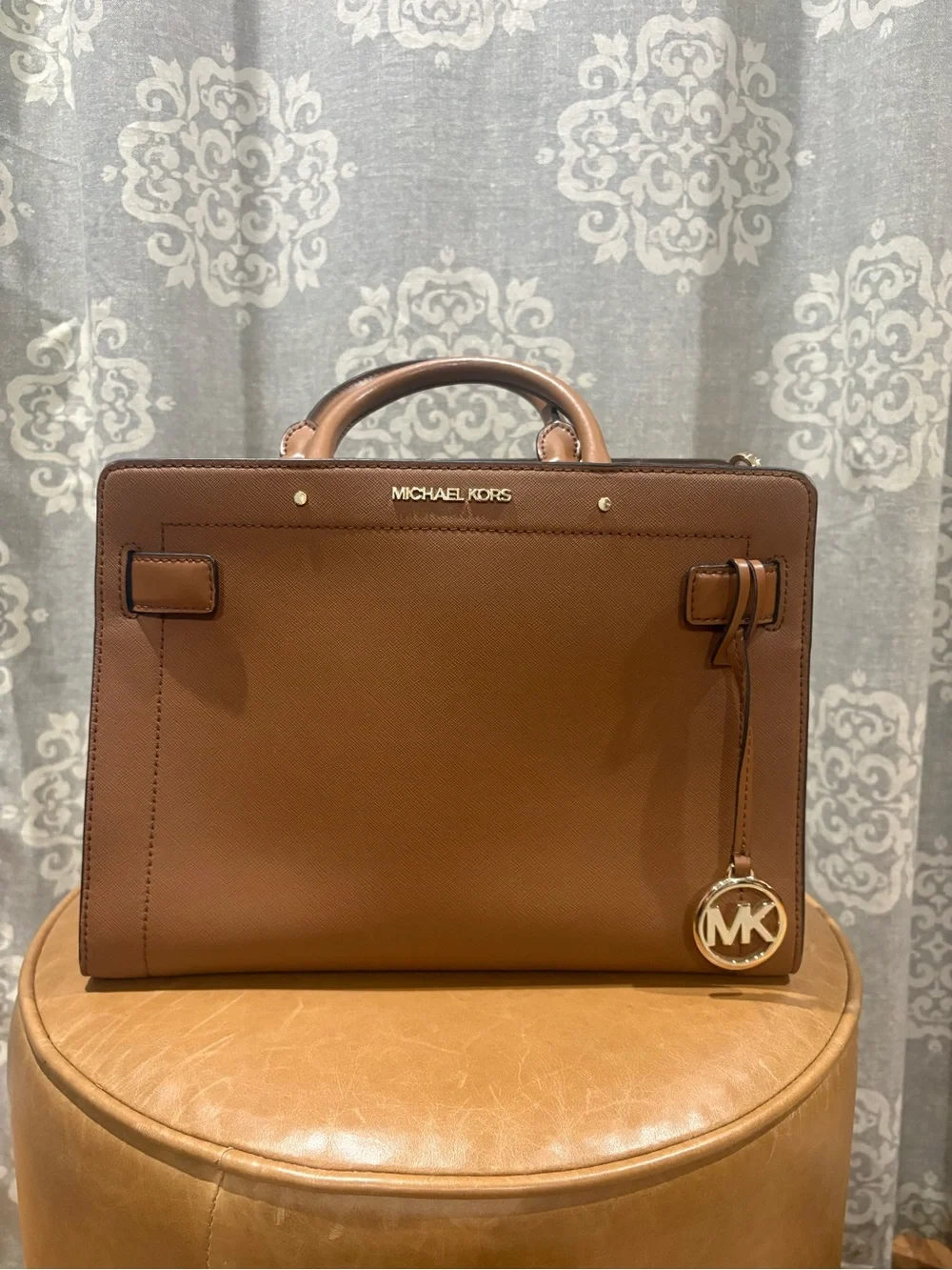 Michael Kors Rayne Medium Satchel with Saffiano leather
